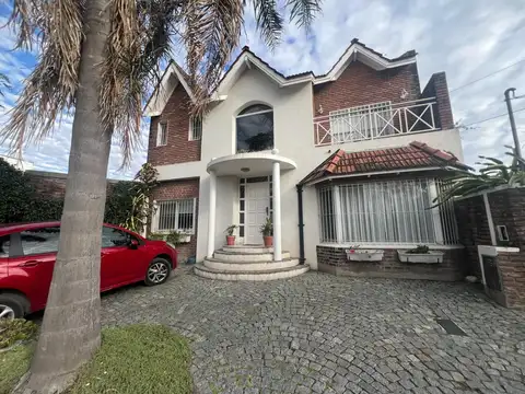 casa en venta Castelar Sur.