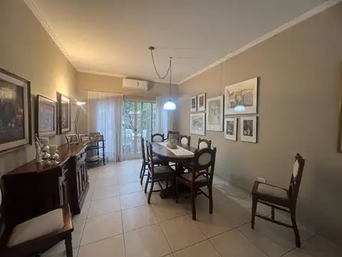 Casa en Venta en Castelar Sur, USD 195.000