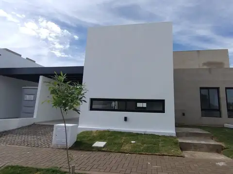 Avenida Armada Argentina 4000