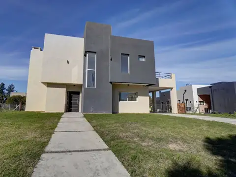 Casa en Venta en San Vicente, USD 340.000