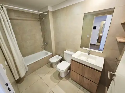 Departamento en Alquiler en Colegiales, $ 990.000
