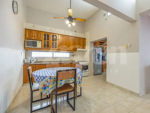 Venta - casa 4 amb - Gallardon 161- Lomas De Zamora