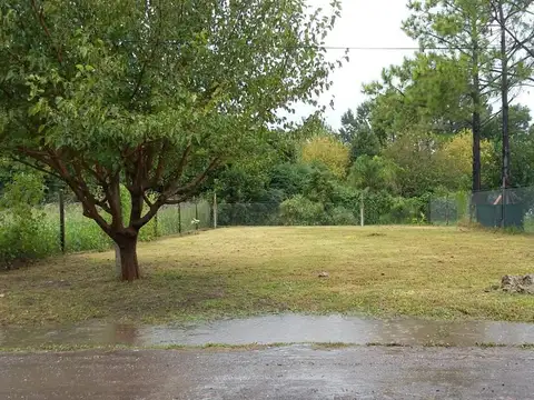 Terreno 416m2. Las Naranjos y Calle 1. Ibarlucea