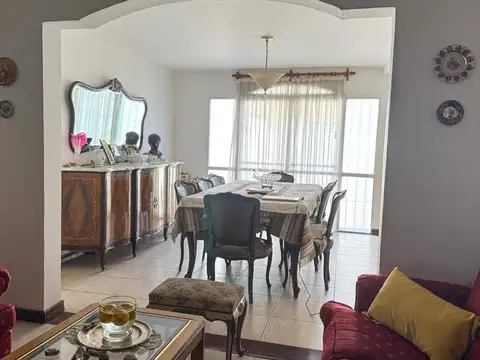Casa en Venta en Villa Nueva De Guaymallen, USD 186.000