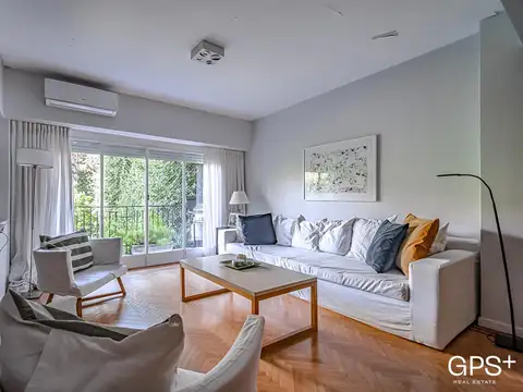IMPECABLE 5 amb - Hecho a nuevo con balcón y TOTEM en Recoleta
