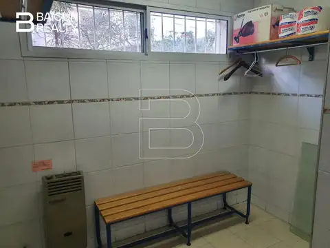 Local en Alquiler en Acassuso, USD 2.500