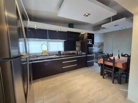 Se vende hermosa casa, 2 dormitorios, B° Chingolo!