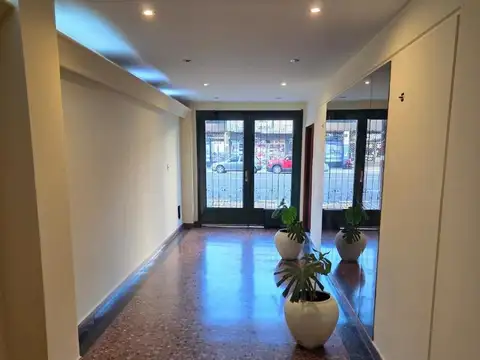 Av. Rivadavia 10700, Piso 2