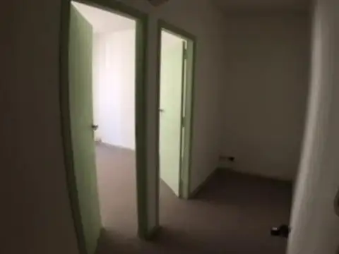 Oficina 2 ambientes con 1 baño