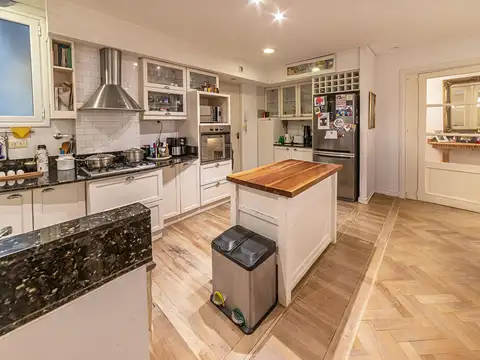 Venta Departamento 5 amb c/dependencia, Quintana al 100, Recoleta.