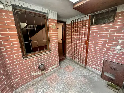CASA 4 AMB AVELLANEDA PATIO PARRILLA BALCON