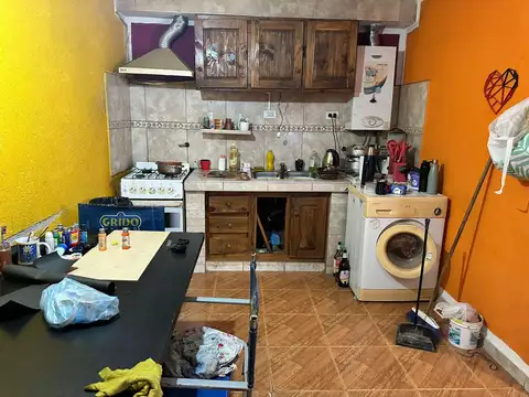 CASA VILLA AZALAIS  A1 CUADRA DE AV J.B JUSTO CASA + 2 DPTO