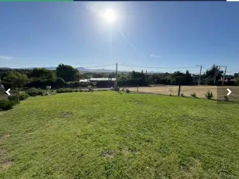 Casa 8 ambientes con 2 baños