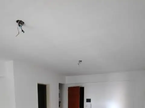 MONOAMBIENTE, MUY BUEN ESTADO, LUMINOSO