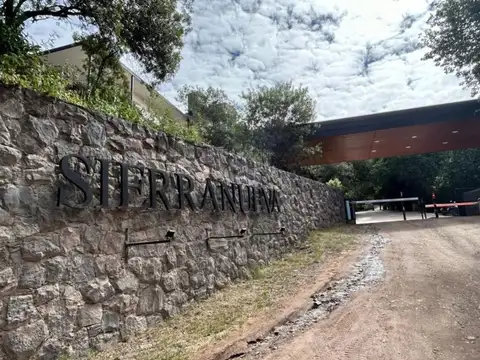 VENTA LOTE 835 M2 EN SIERRA NUEVA MENDIOLAZA