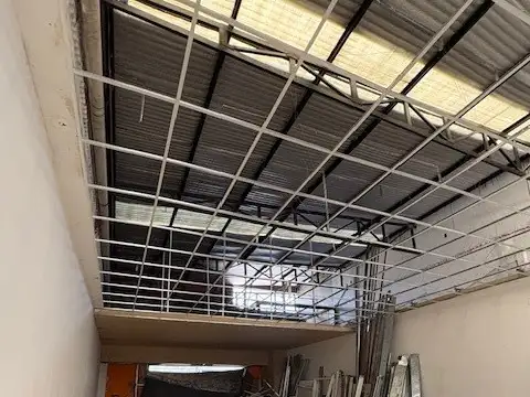 Galpon en Alquiler 9  mts Frente