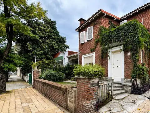 APTO CREDITO Venta Casa 4 Amb 3 dormitorios,Vte López,Jardin