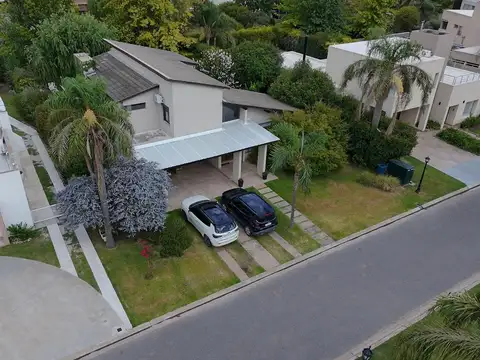 venta Casa en Cadaques (Funes Hills)