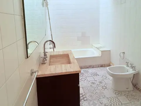 Casa 4 ambientes con 1 baño