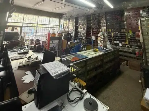 FERRETERIA INDUSTRIAL CON MAS DE 70 AÑOS DE TRAYECTORIA