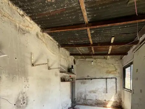 Casa 4 ambientes con 1 baño