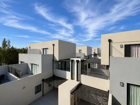 Duplex Venta 3 ambientes Doble Terraza Altos del Encuentro Benavidez