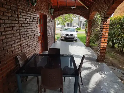 Casa en venta country Club Banco provincia en un lote