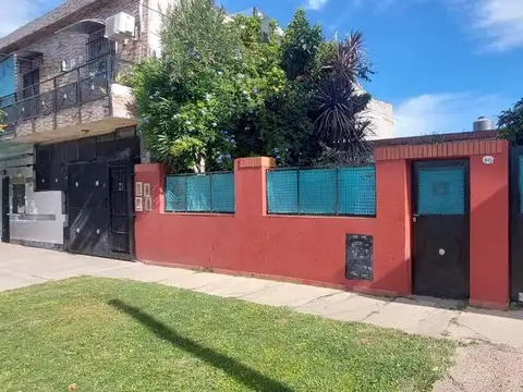 VENTA CASA MULTIFAMILIAR, JOSÉ C. PAZ