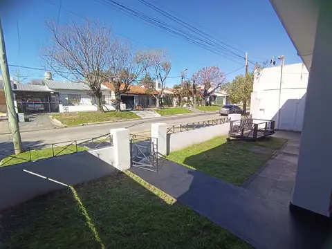 Casa - Venta - Argentina, Lomas de Zamora - CATAMARCA 837