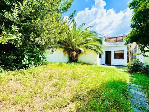 VENTA LOTE CON CASA Y LOCAL A REFACCIONAR MORON