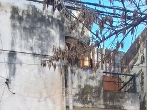 CASA DE 2 DORMITORIOS ARROYITO