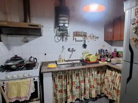 Casa 5 ambientes con 1 baño