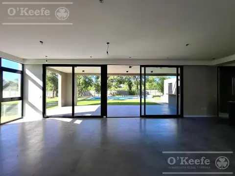 Casa 4 ambientes con 3 baños