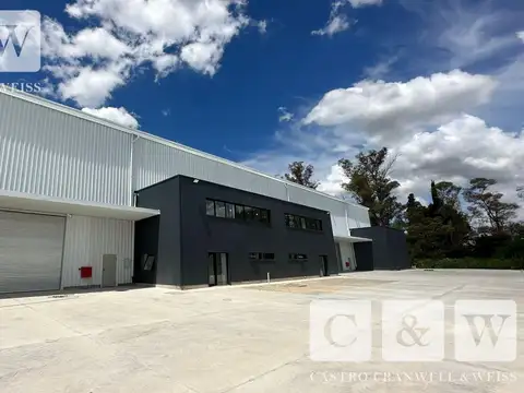 1.503 m2 de deposito mas 110 m2 de oficinas en 2 plantas