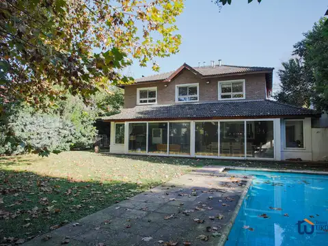 Casa en venta en San Jorge Village con importante dormitorio en planta baja - Teresa Urdapilleta propiedades