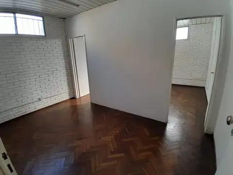 OFICINA 2 AMB USO COMERCIAL O PROFESIONAL EXCLUSIVO A METROS DE LA ESTACION FLORIDA MITRE SIN EXPENSAS
