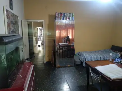 EXCELENTE PH AL FRENTE CON COCHERA Y FONDO LIBRE.