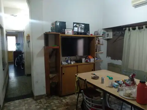 B Frione 4300, Piso PB