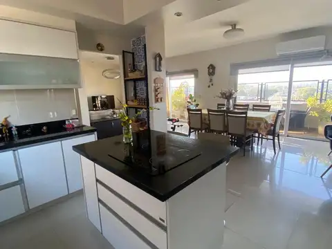 Piso completo Av Belgrano  al 1500