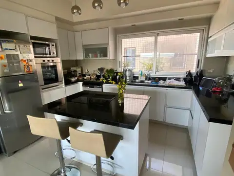 Departamento en Venta de 6 ambientes