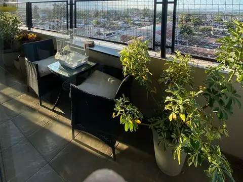 Departamento 6 ambientes con 3 baños