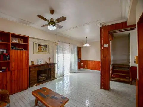 Depto Tipo Casa 6 ambientes con 2 baños