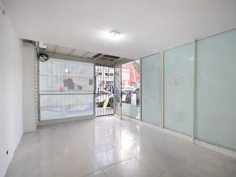 VENTA local comercial CABALLITO 40mts con baño