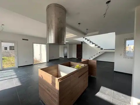 Casa en Venta al Oeste