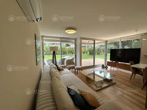 Venta apartamento 3 dormitorios. Playa mansa, Punta del Este.