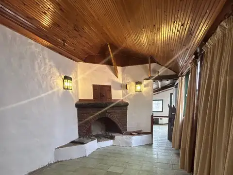 CASA TIPO QUINTA CON LOTE DE 3287M2