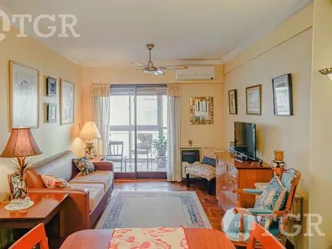 Venta 3 ambientes en Recoleta con balcón al frente