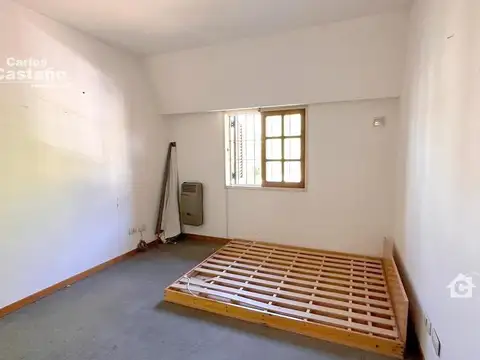 Casa en Alquiler con 1 cochera