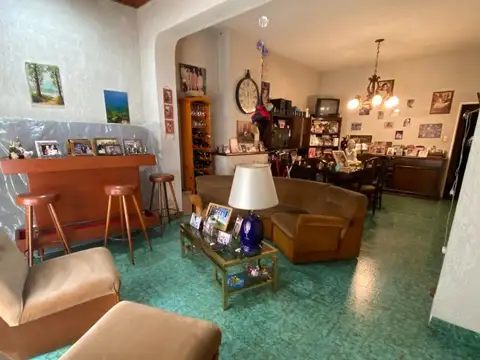 VENTA CASA 3 DORM 2 BAÑOS PARQUE JARDIN COCHERA TEMPERLEY