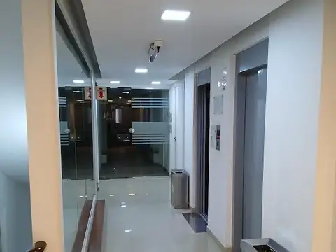 Oficina en Alquiler 80 años